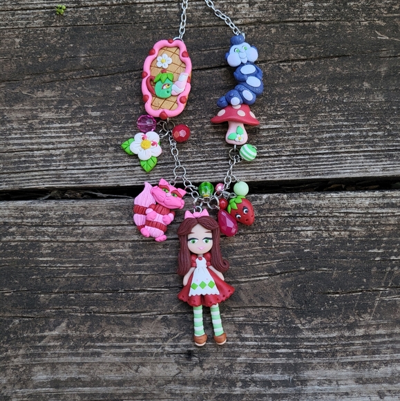 🍓🐛Strawberry 🍓🍄Alice in Wonderland 🌺🌼Necklace - Picture 7 of 8
